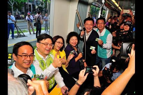 tn_tw-kaohsiung_tram_opening_officials_interior.jpg